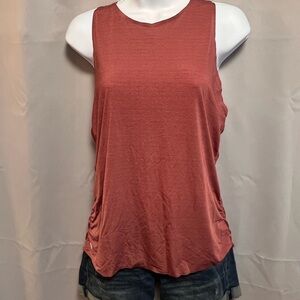 Senita Athletics top-Tank Size Small Red‎